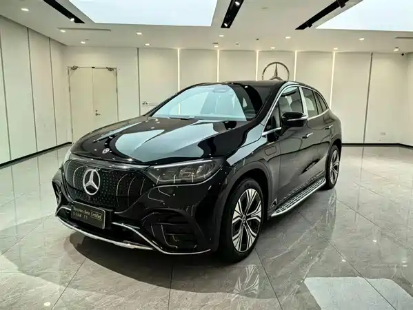 Mercedes-Benz EQE SUV 2025