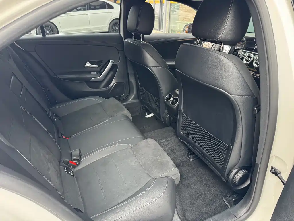 Mercedes-Benz A-Class 2022 — фото 19