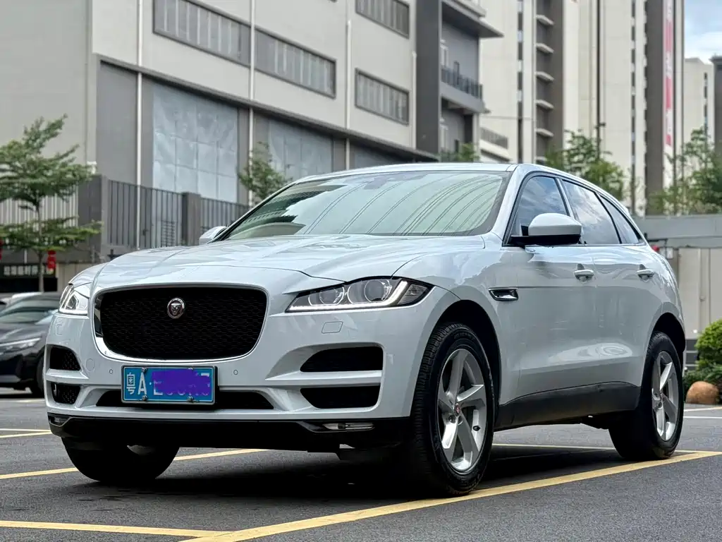 Jaguar F-PACE 2016 — фото 5