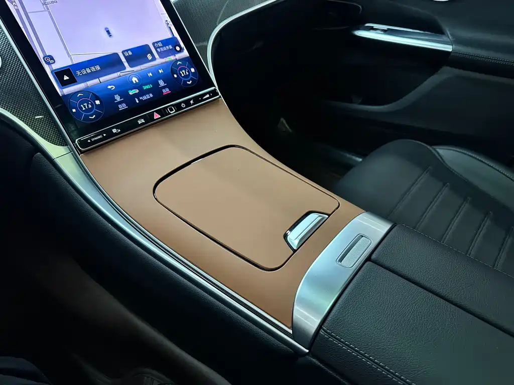 Mercedes-Benz GLC 2023 — фото 13