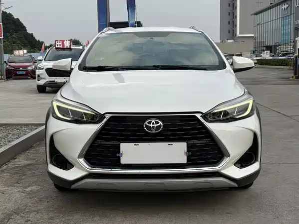 Toyota Yaris L 2022