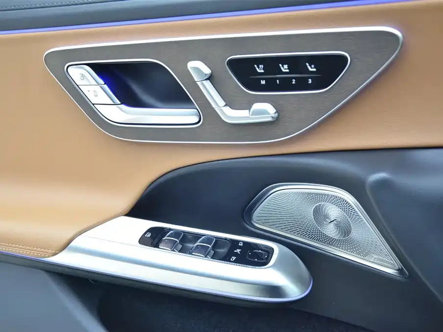 Mercedes-Benz E-Class 2026 — фото 12