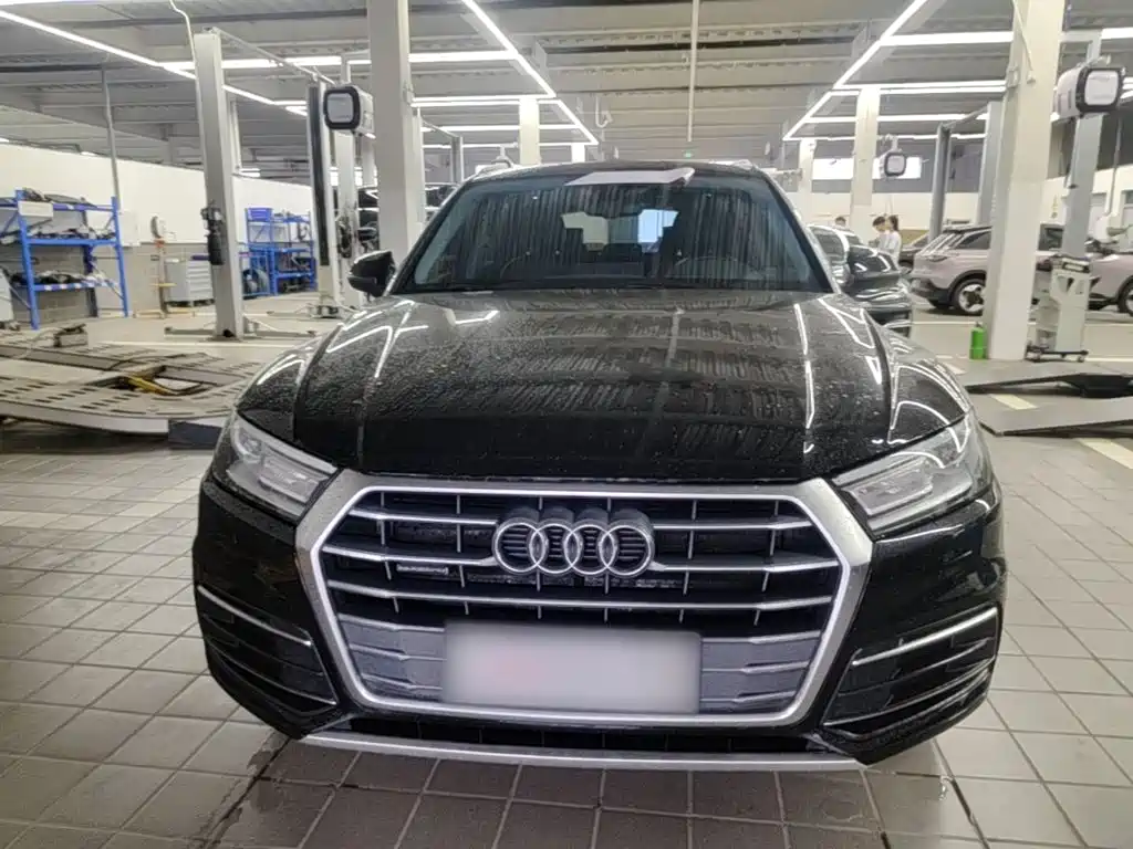 Audi Q5L 2020 — фото 3