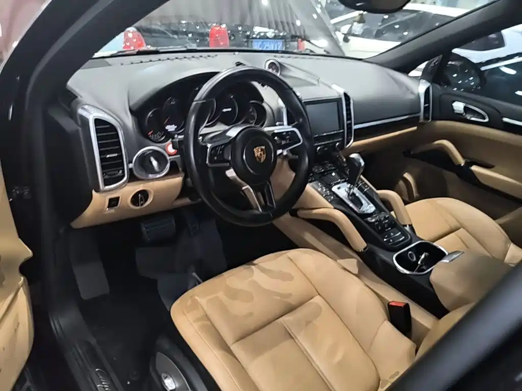 Porsche Cayenne 2015 — фото 10