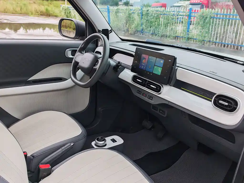 Geely Galaxy Panda 2025 — фото 6