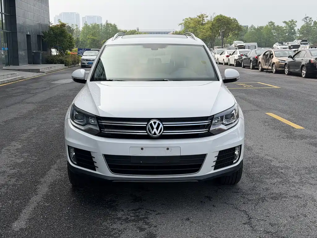 Volkswagen Tiguan 2015 — фото 2