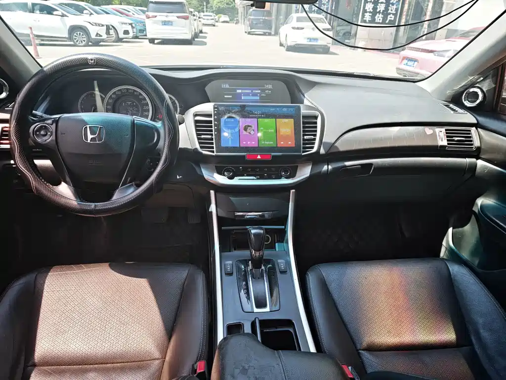 Honda Accord 2016 — фото 9