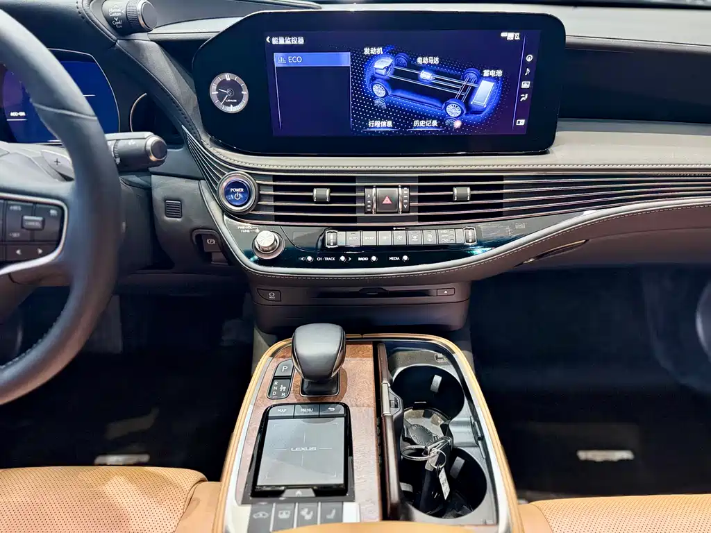 Lexus LS 2021 — фото 14
