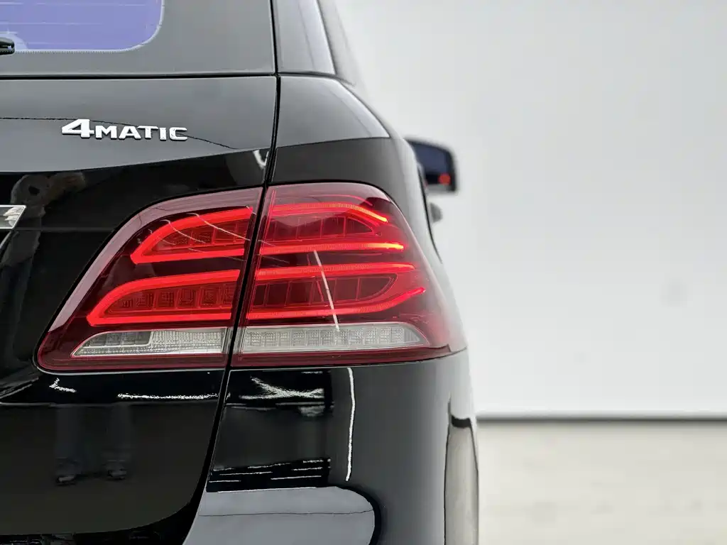 Mercedes-Benz GLE 2015 — фото 8