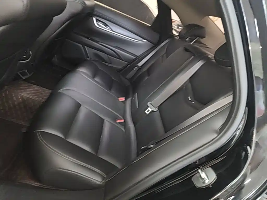 Cadillac XTS 2018 — фото 17