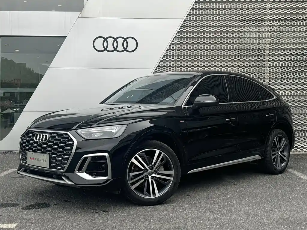 Audi Q5L Sportback 2021 — фото 1