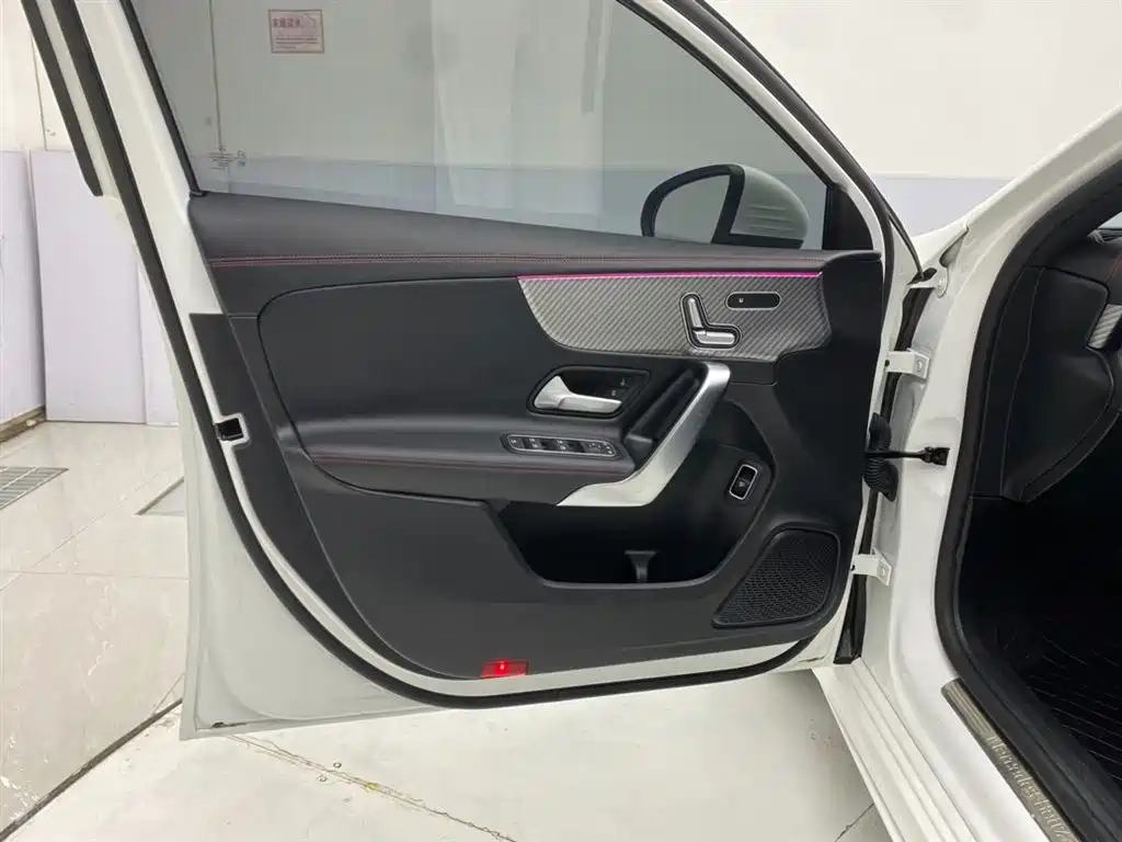 Mercedes-Benz A-Class 2025 — фото 28