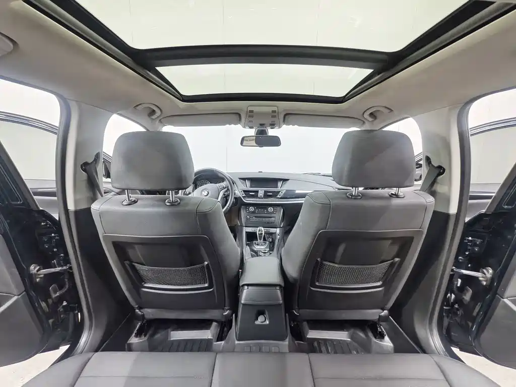 BMW X1 2015 — фото 10