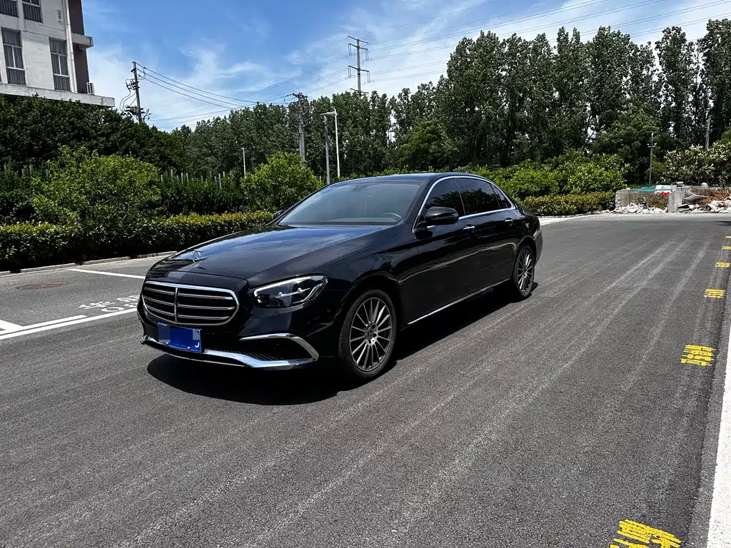 Mercedes-Benz E-Class 2023 — фото 3