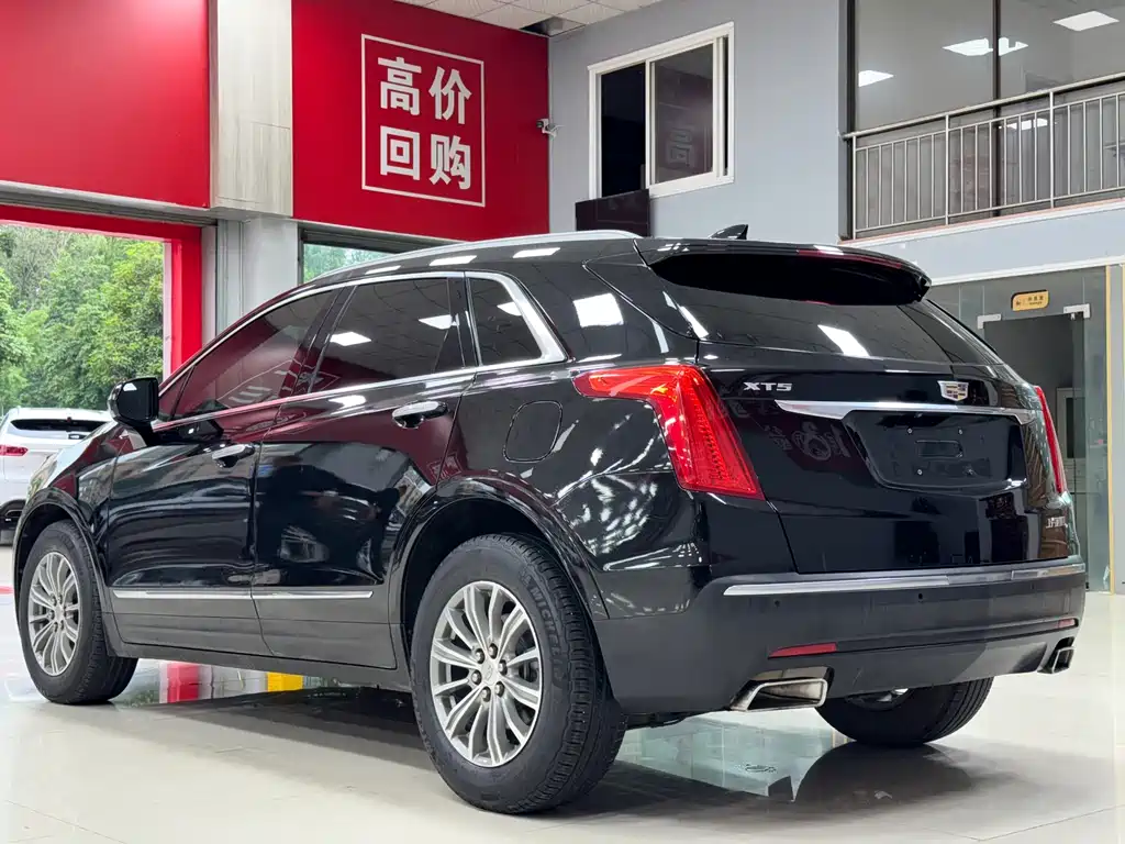 Cadillac XT5 2016 — фото 4