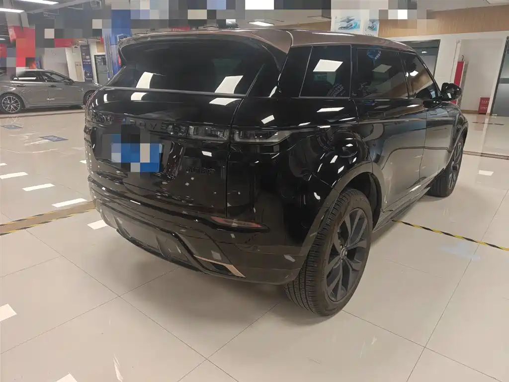 Land Rover Evoque 2023 — фото 4