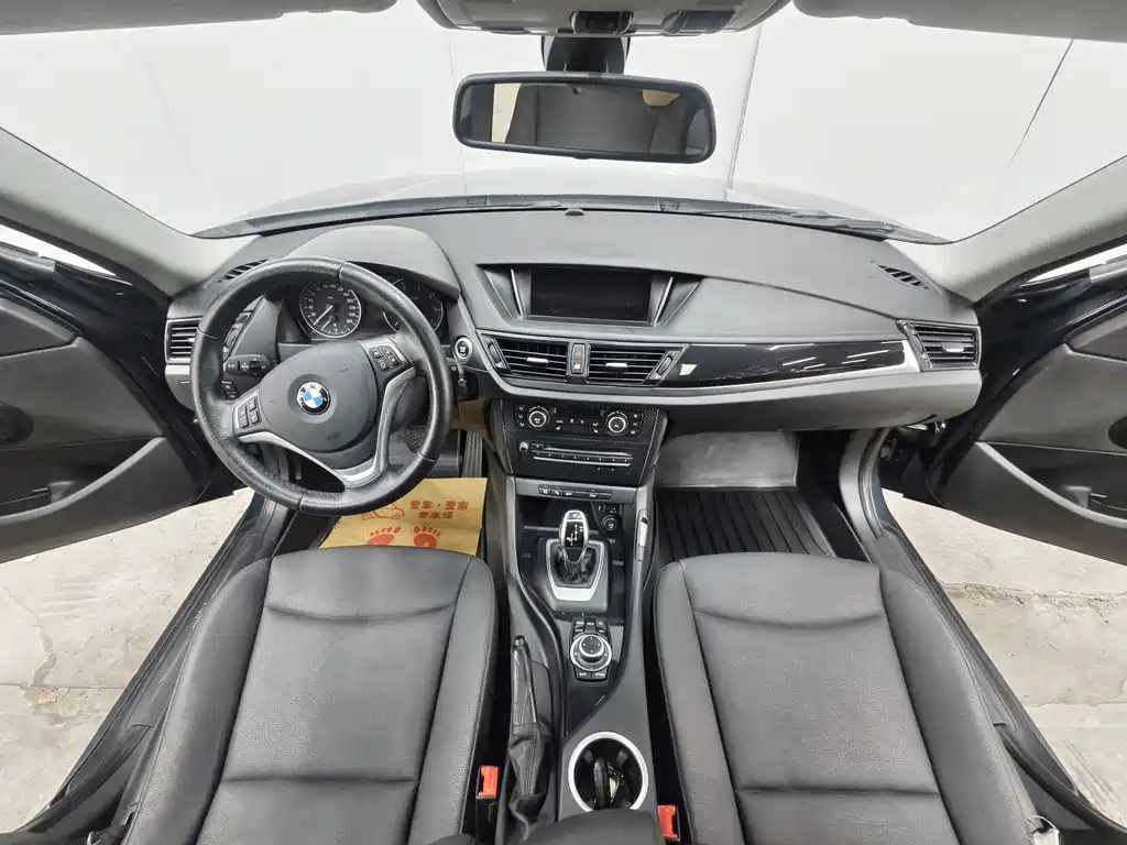 BMW X1 2015 — фото 9