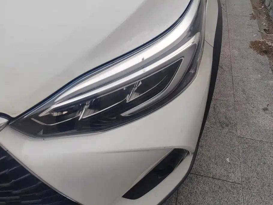 Toyota Yaris L 2023