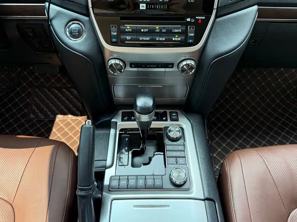 Toyota Land Cruiser 2019 — фото 6