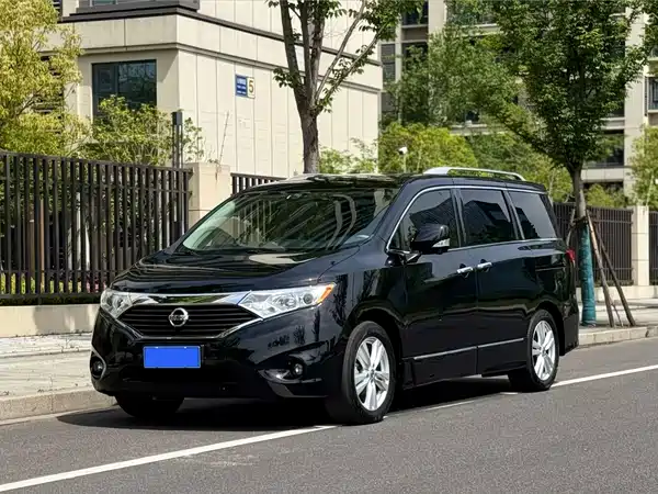 Nissan Quest 2015