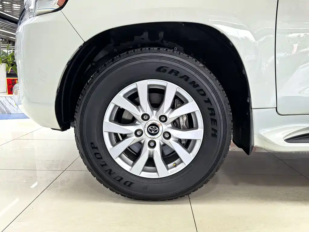 Toyota Land Cruiser 2019 — фото 11