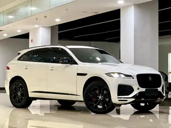Jaguar F-PACE 2023