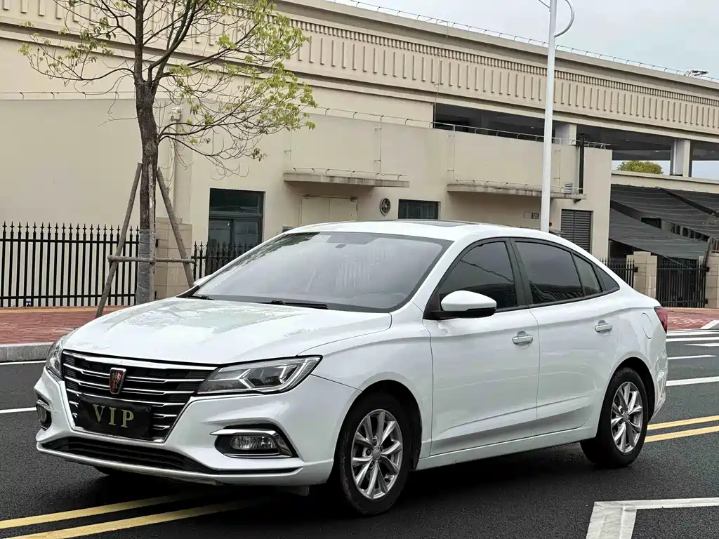 Roewe i5 2021 — фото 1