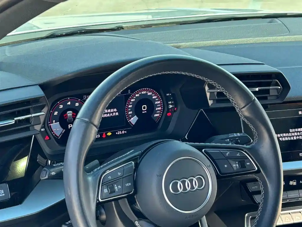 Audi A3 2023 — фото 7