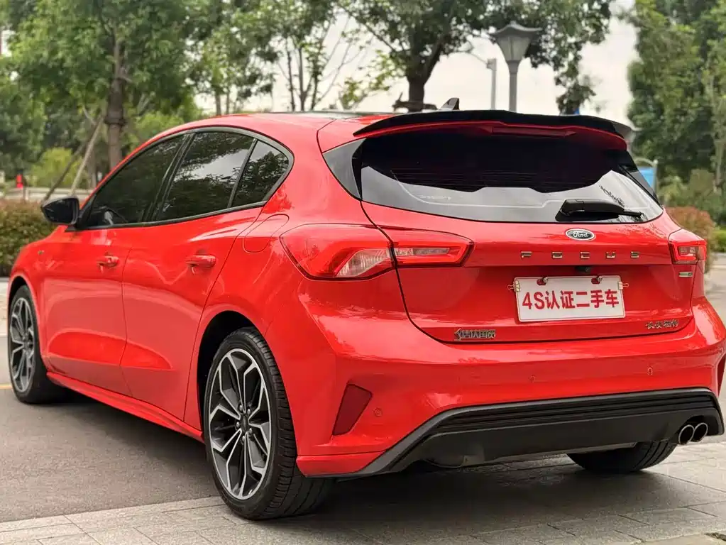 Ford Focus 2020 — фото 20