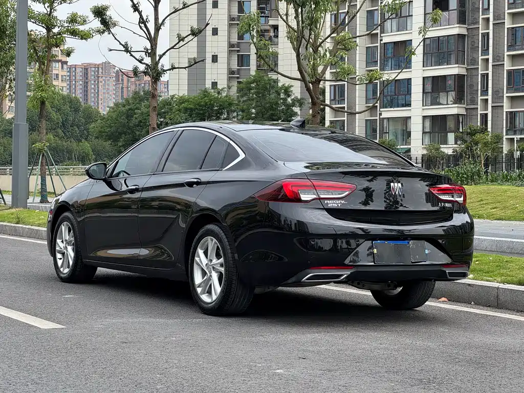 Buick Regal 2023 — фото 14