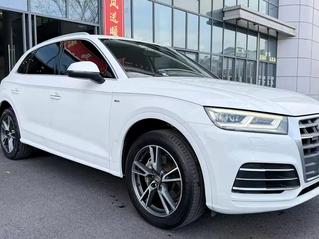 Audi Q5L 2019 — фото 2