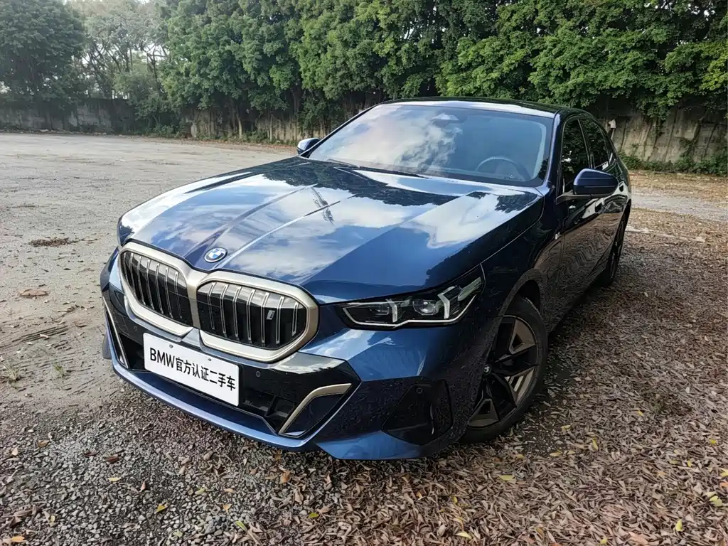 BMW i5 2024 — фото 1