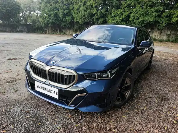 BMW i5 2024