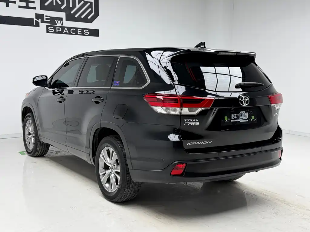 Toyota Highlander 2019 — фото 6