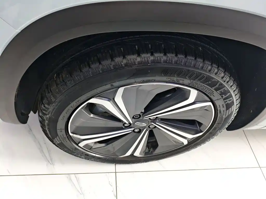 Geely Xingyue L 2022 — фото 25