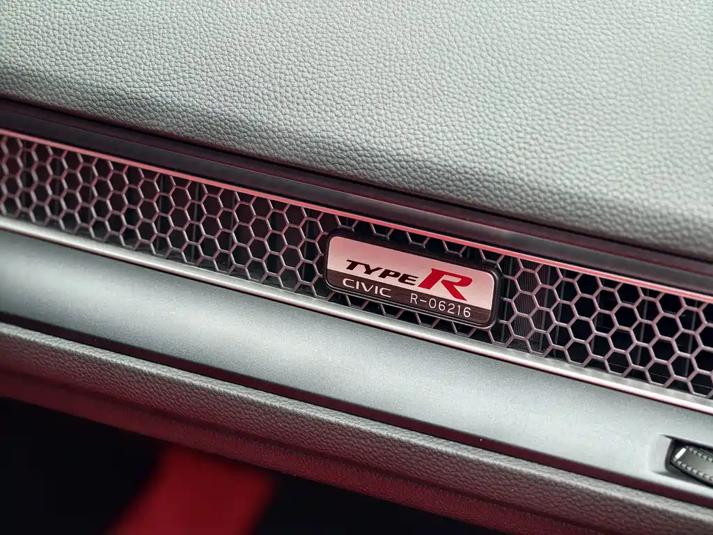 Honda Civic 2023 — фото 17