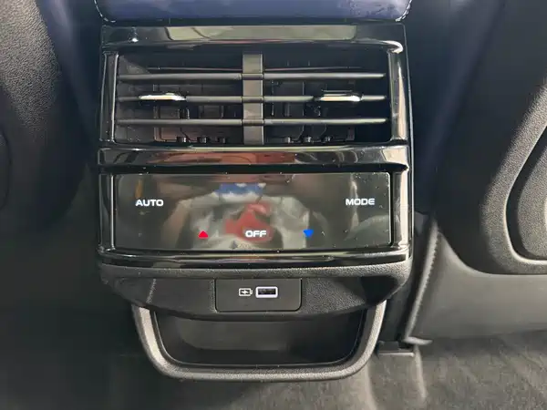 Geely Xingyue L 2022
