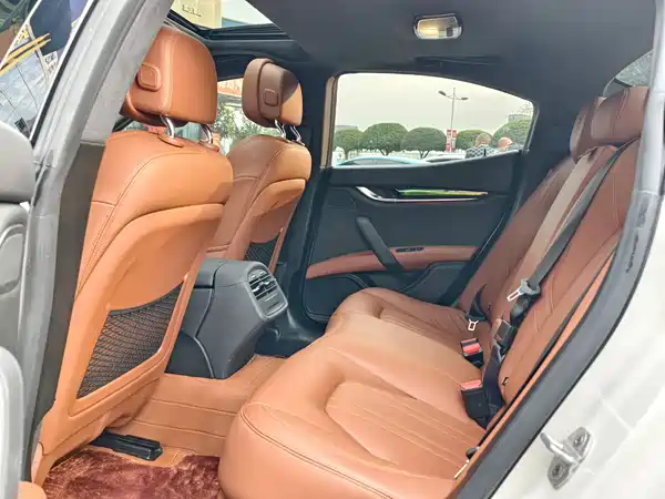 Maserati Ghibli 2023