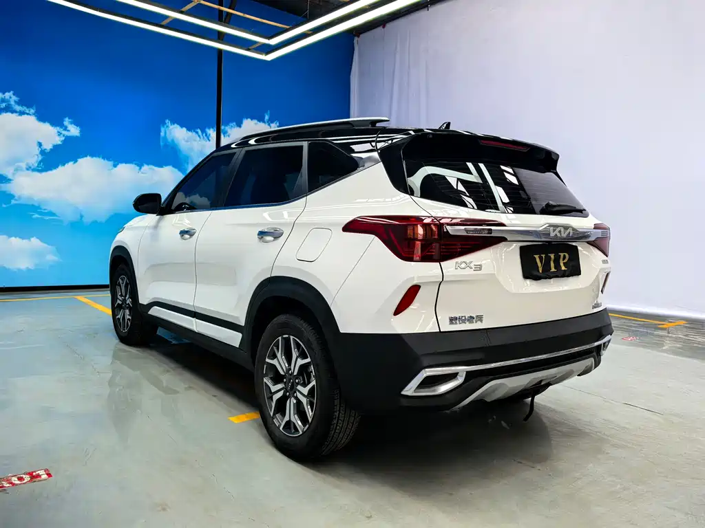 Kia KX3 Proud Running 2021