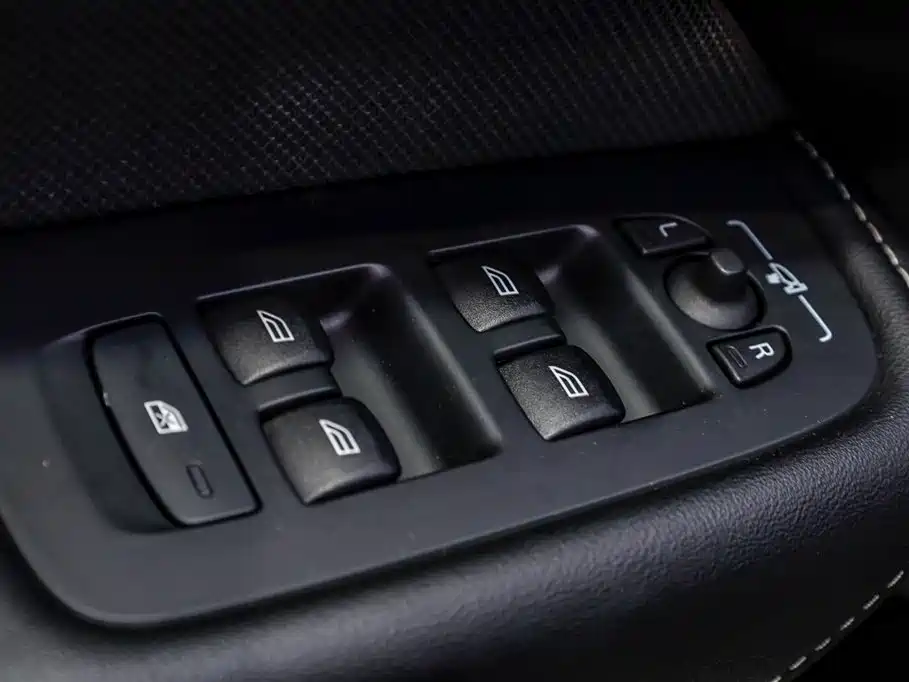 Volvo XC60 PHEV 2024 — фото 12