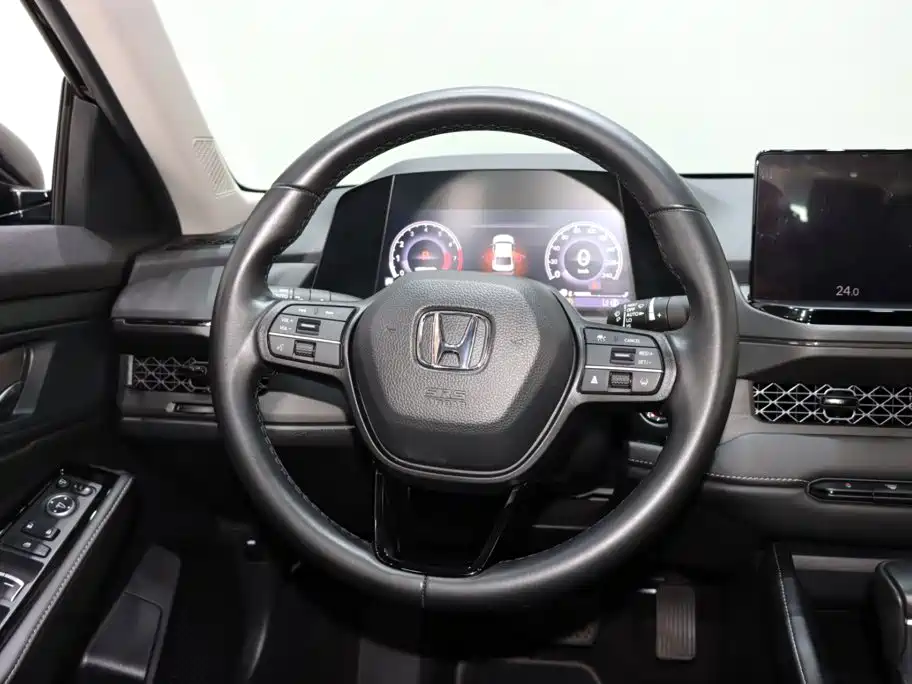 Honda Accord 2024 — фото 13