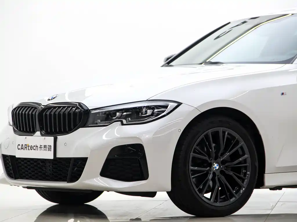 BMW 3 Series 2022 — фото 26