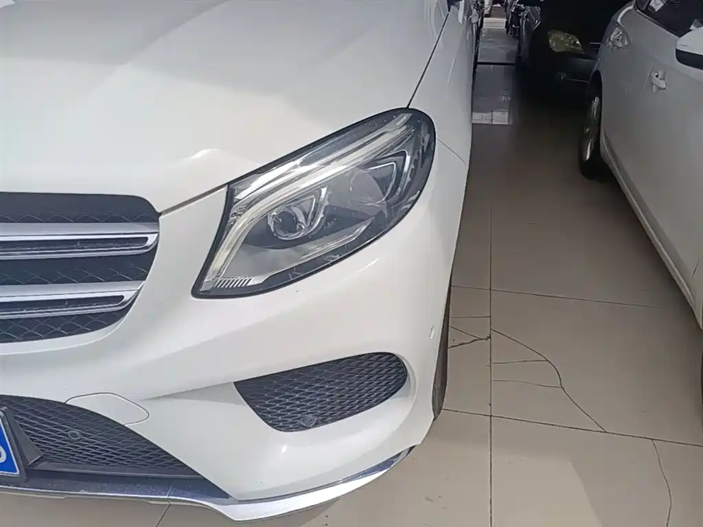 Mercedes-Benz GLE 2015 — фото 24