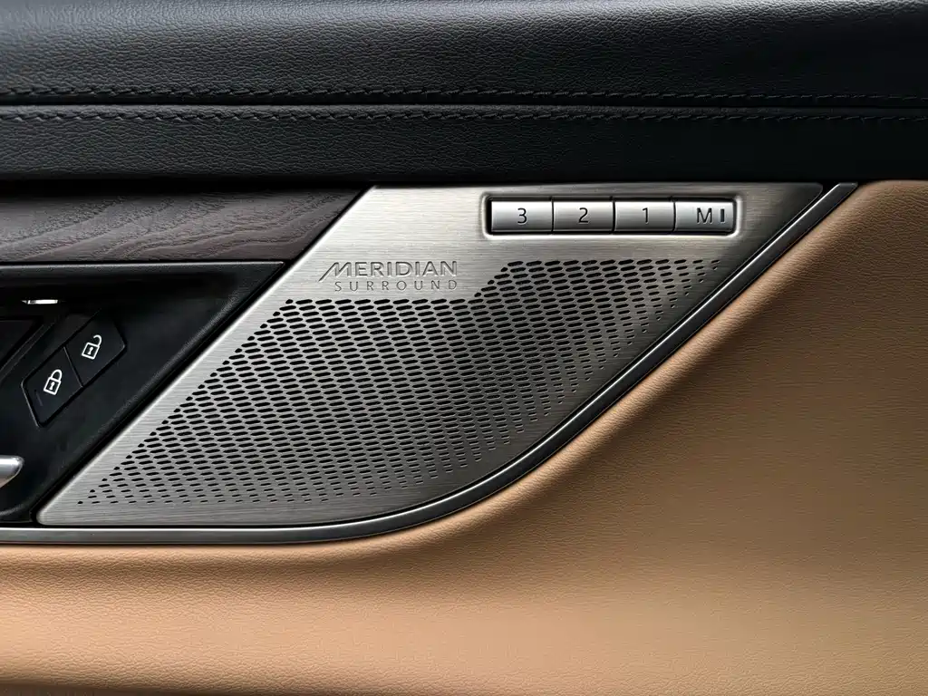 Jaguar XFL 2022 — фото 16