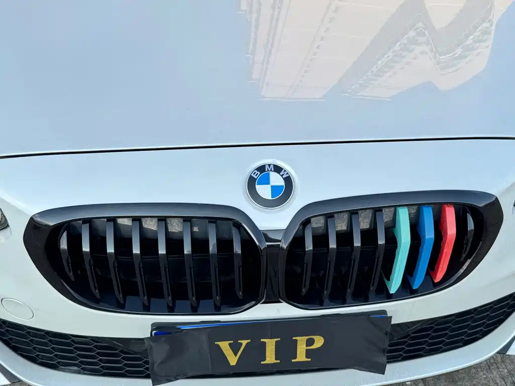 BMW 1 Series 2023 — фото 16