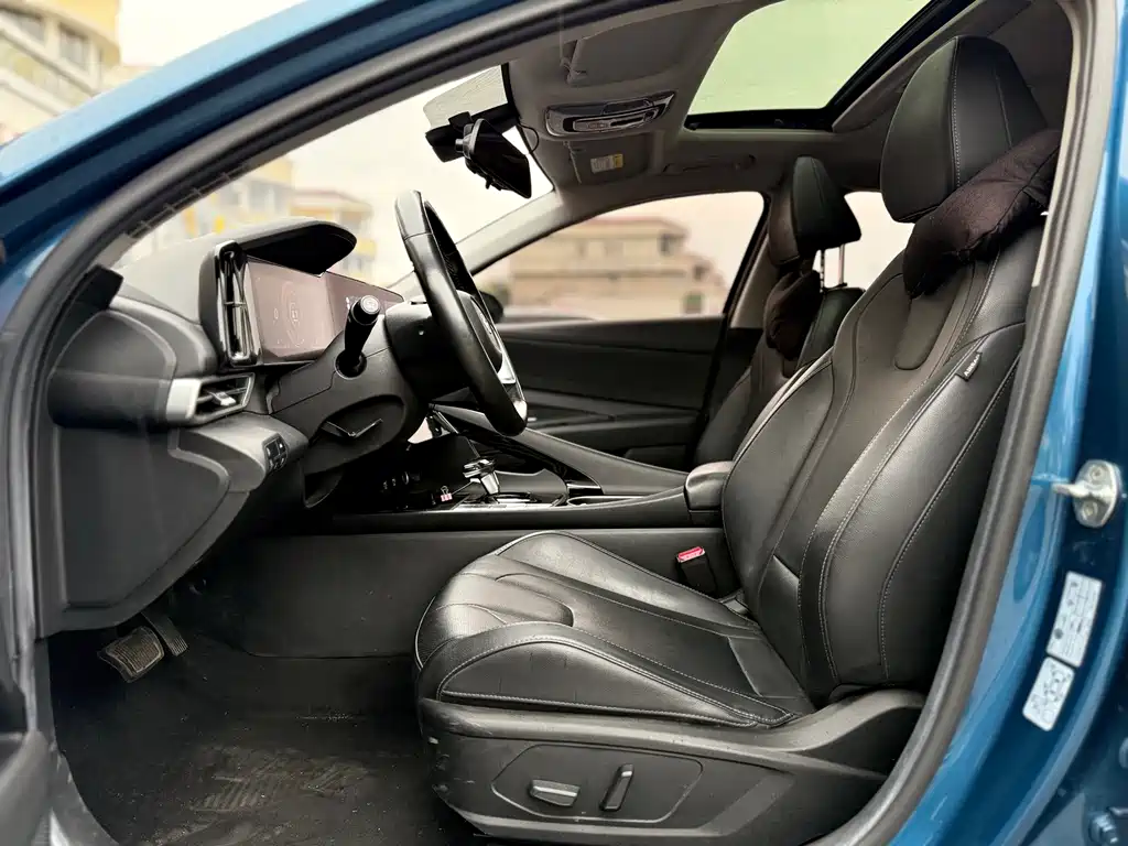 Hyundai Elantra 2021 — фото 14
