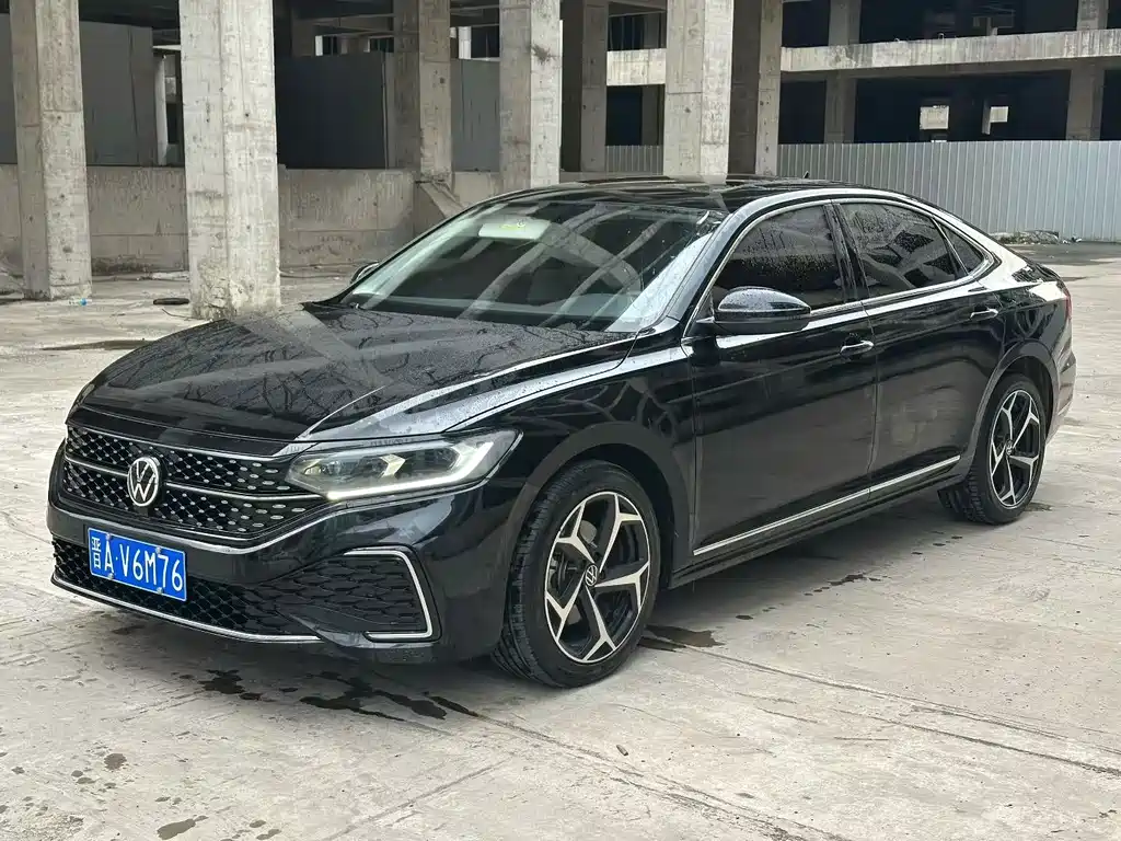 Volkswagen Passat 2024