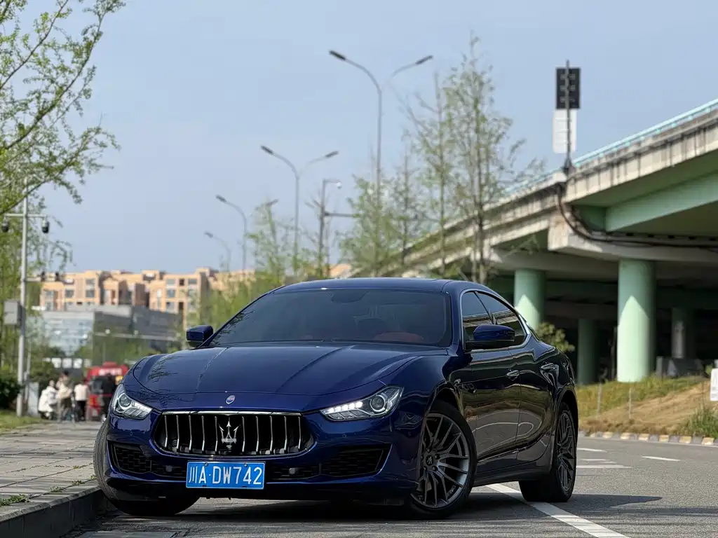 Maserati Ghibli 2021 — фото 1