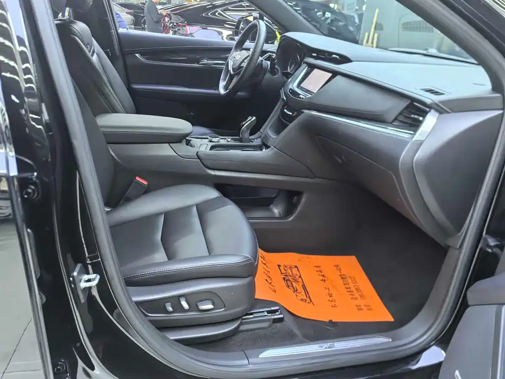 Cadillac XT5 2022 — фото 10