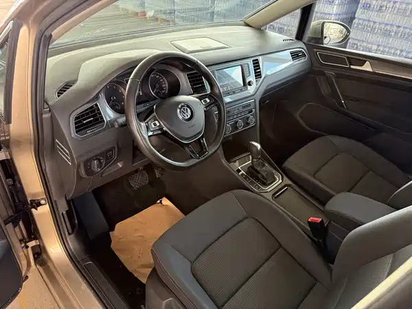 Volkswagen Golf Jialu 2016